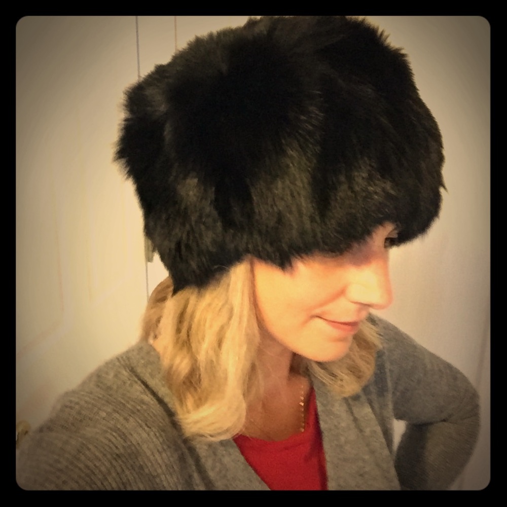 NWT beautiful rabbit fur hat